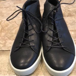 Ecco new never worn tennis does!